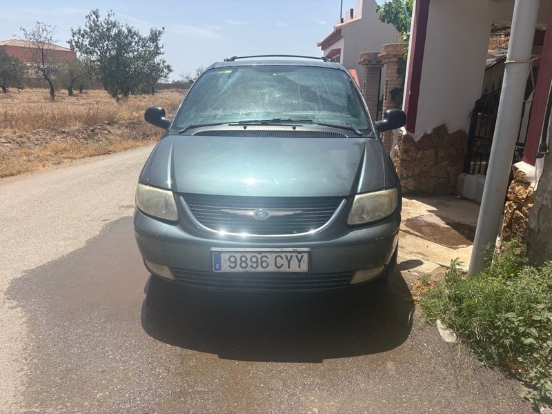 Chrysler Voyager 2004 - foto 1