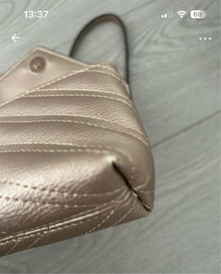 Bolso pequeño dorado