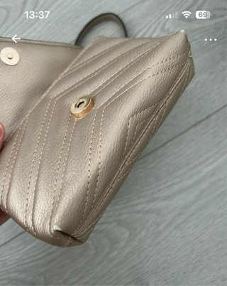 Bolso pequeño dorado