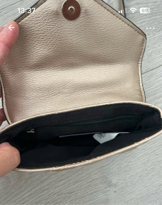Bolso pequeño dorado