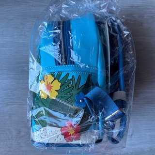 Loungefly minimochila Stitch con flores, Disney