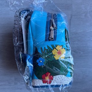 Loungefly minimochila Stitch con flores, Disney