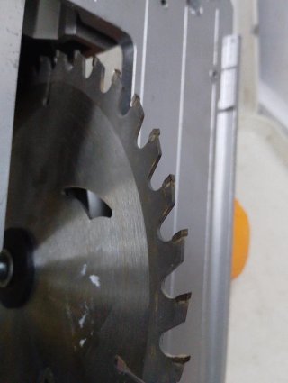 Sierra circular 2400w disco 235mm