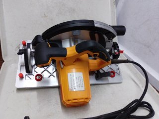 Sierra circular 2400w disco 235mm
