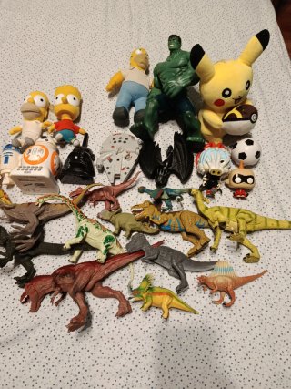 Lote Juguetes Figuras Acción y Dinosaurios