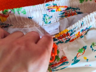 Bañador niño "Zara" estampado tropical.