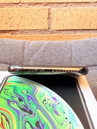 Apple iPhone XS