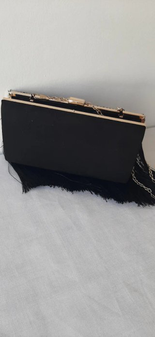 Bolso de fiesta negro con flecos y detalles