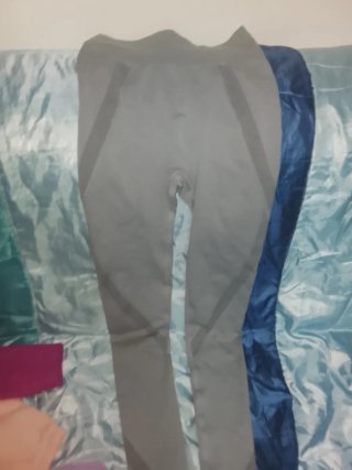 Conjunto de leggings e blusa para nena de nueve añ