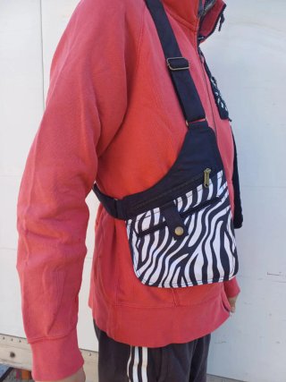 Riñonera Pistolera Textil Cebra