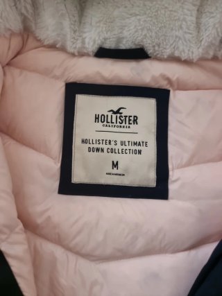 Abrigo Hollister plumas azul