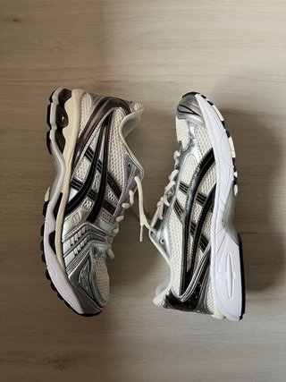 ASICS gel-kayano 14 Silver