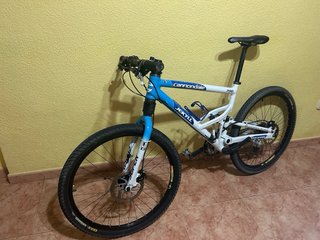 Bicicleta Montaña Doble Suspensión Cannondale 700