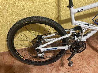 Bicicleta Montaña Doble Suspensión Cannondale 700