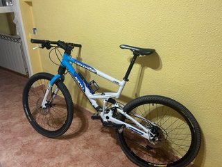 Bicicleta Montaña Doble Suspensión Cannondale 700