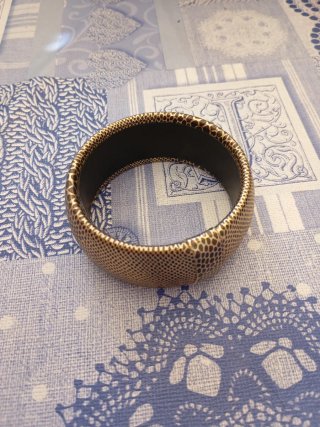 Pulsera animal print dorada