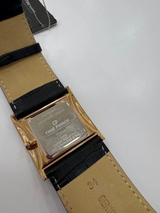 Reloj Time Force Dorado y Negro
