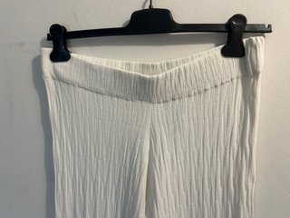 Conjunto Zara Camiseta L Pantalón XL Blanco