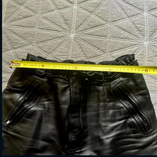 Pantalón cuero moto casi nuevo