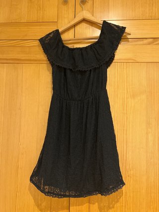 Vestido negro elastico con volantes