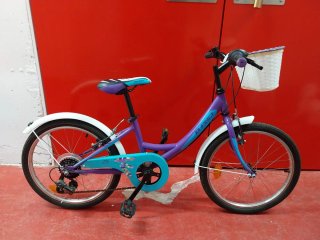 Bicicleta niña morada con cesta