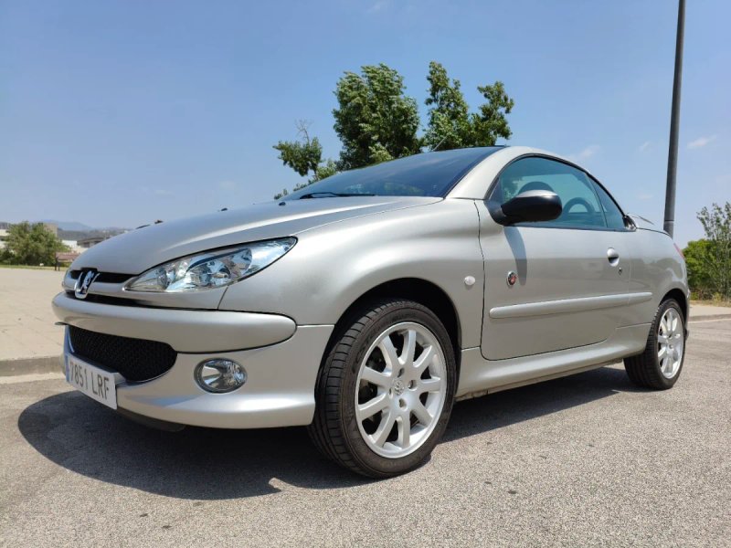 Peugeot 206 CC 2.0 Roland Garros 2003