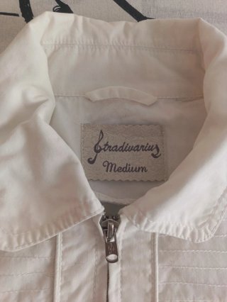 Chaqueta blanca de manga corta