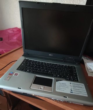 Acer TravelMate 4002WLMi Portátil