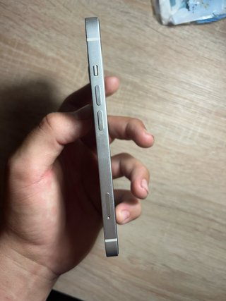 iPhone 13 Bianco da riparare negoziabile
