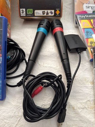 Pack SingStar PS2 + 3 Giochi extra