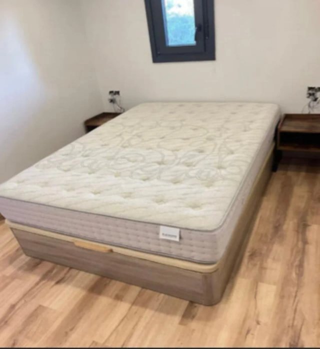 Divano letto in legno con materassi viscoelastici