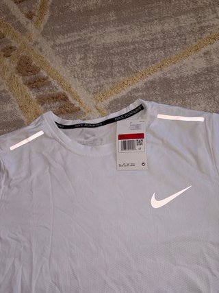 Conjunto Nike Running Camiseta y Pantalón Corto