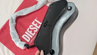 Borsa Diesel Nera e Argento in Pelle Scamosciata