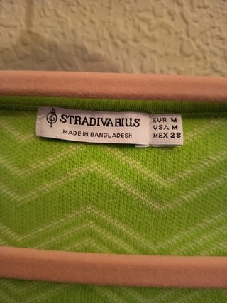 Top STRADIVARIUS Verde y Blanco Zigzag