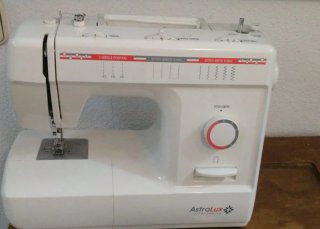 ÚLTIMO DIA DISPONIBLE Máquina de coser AstraLux bl