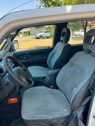Mitsubishi Montero V20