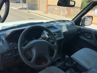 Mitsubishi Montero V20