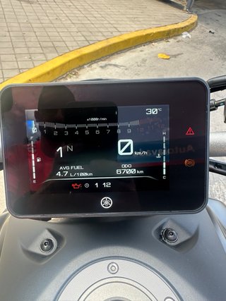 Yamaha MT-07 2024, linea completa akrapovič