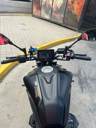 Yamaha MT-07 2024, linea completa akrapovič