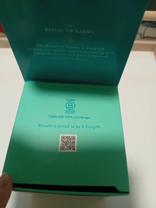 127. Candela profumata Rituals Karma