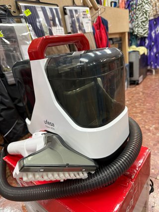 Ufesa Eden 600 Aspiradora Tapicerías Agua 600w