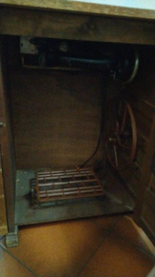 Máquina de coser antigua Wertheim