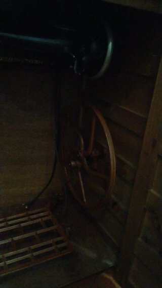 Máquina de coser antigua Wertheim
