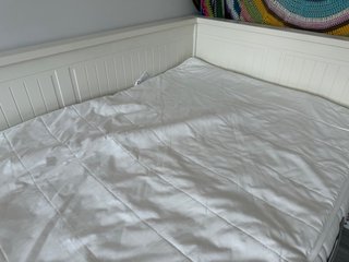 Cama/Sofá IKEA Hemnes