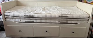 Cama/Sofá IKEA Hemnes