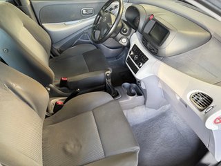 Nissan Almera Tino