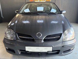 Nissan Almera Tino