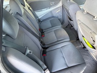 Nissan Almera Tino