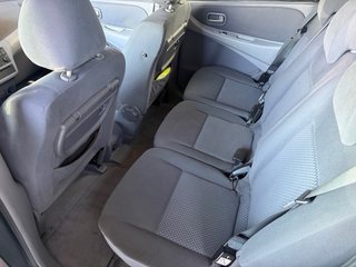 Nissan Almera Tino