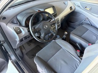 Nissan Almera Tino